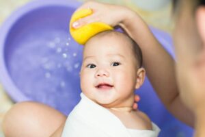 Jasa Perawat Bayi Datang ke Rumah