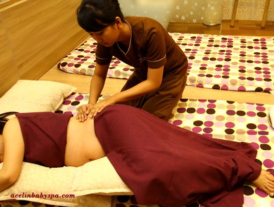 Pijat plus plus mbah. Pregnant massage Plus Plus. Pijat ibu Hamil Indonesia. Pijat Hamil. Video bokep Hamil Spa keluar Air Mini yang bisa di download.