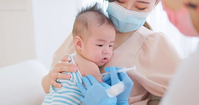 Manfaat Vaksinasi Bayi