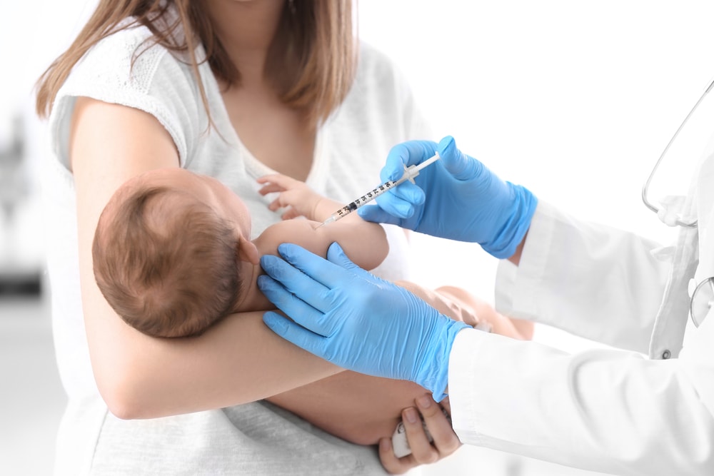Perlunya Vaksinasi Bayi