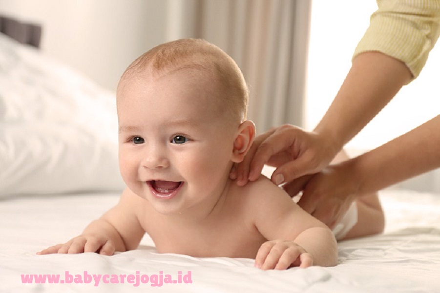 pijat bayi terapi tradisional